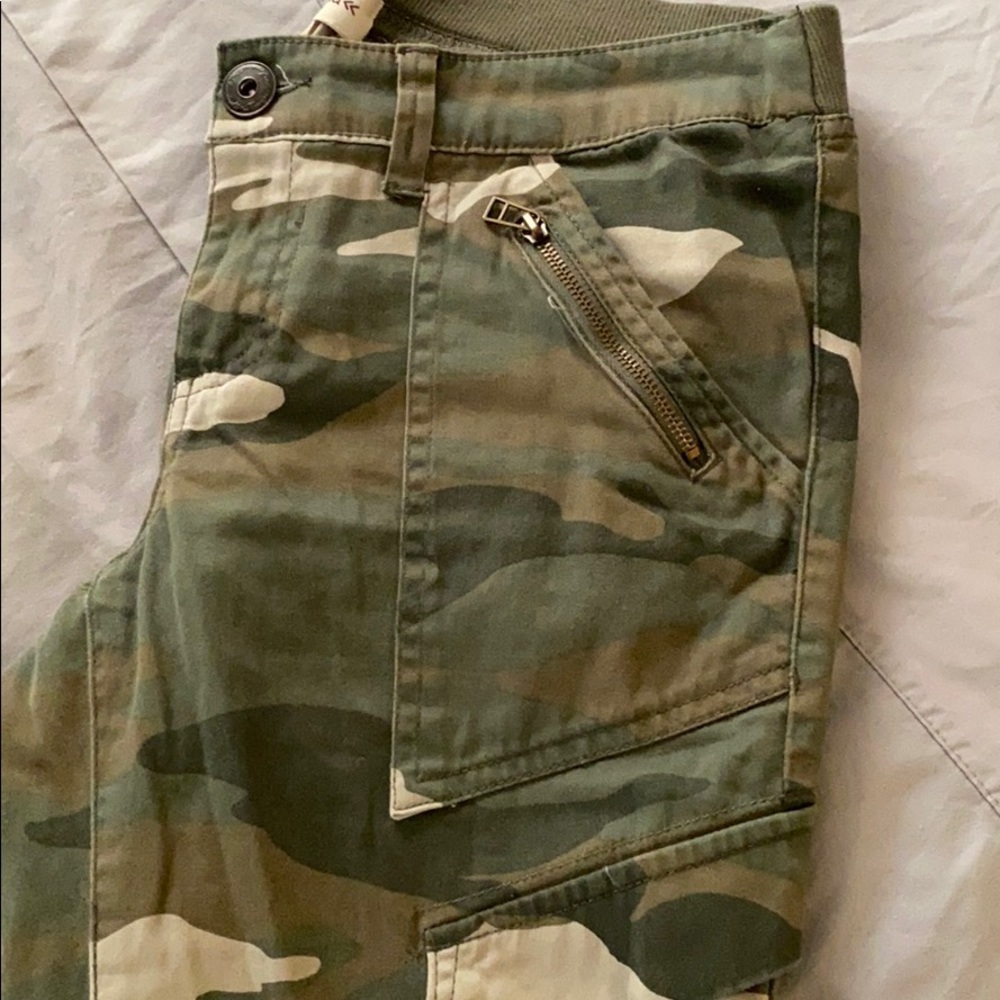 COPY - Army green Fatigue pants